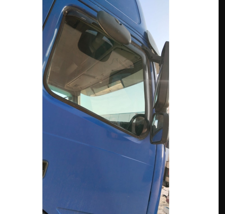 Volvo FH, FM ve FS (1994-2014) modellerine uyumlu cam yağmurluğu. Yağmur ve rüzgarı keserek konforlu ve sessiz sürüş sağlar. - Görsel 4