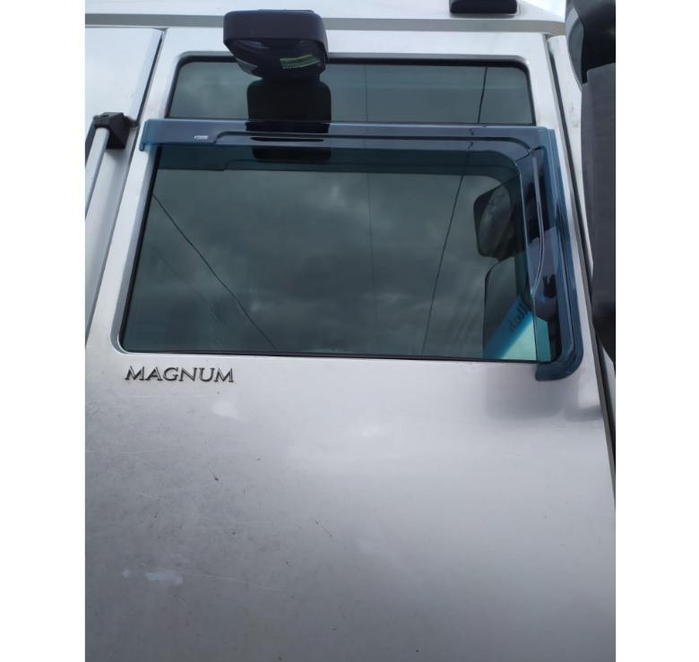 RENAULT MAGNUM Cam Yağmurluğu (2002 ve Üzeri) – Yan Cam Rüzgarlığı - Görsel 5